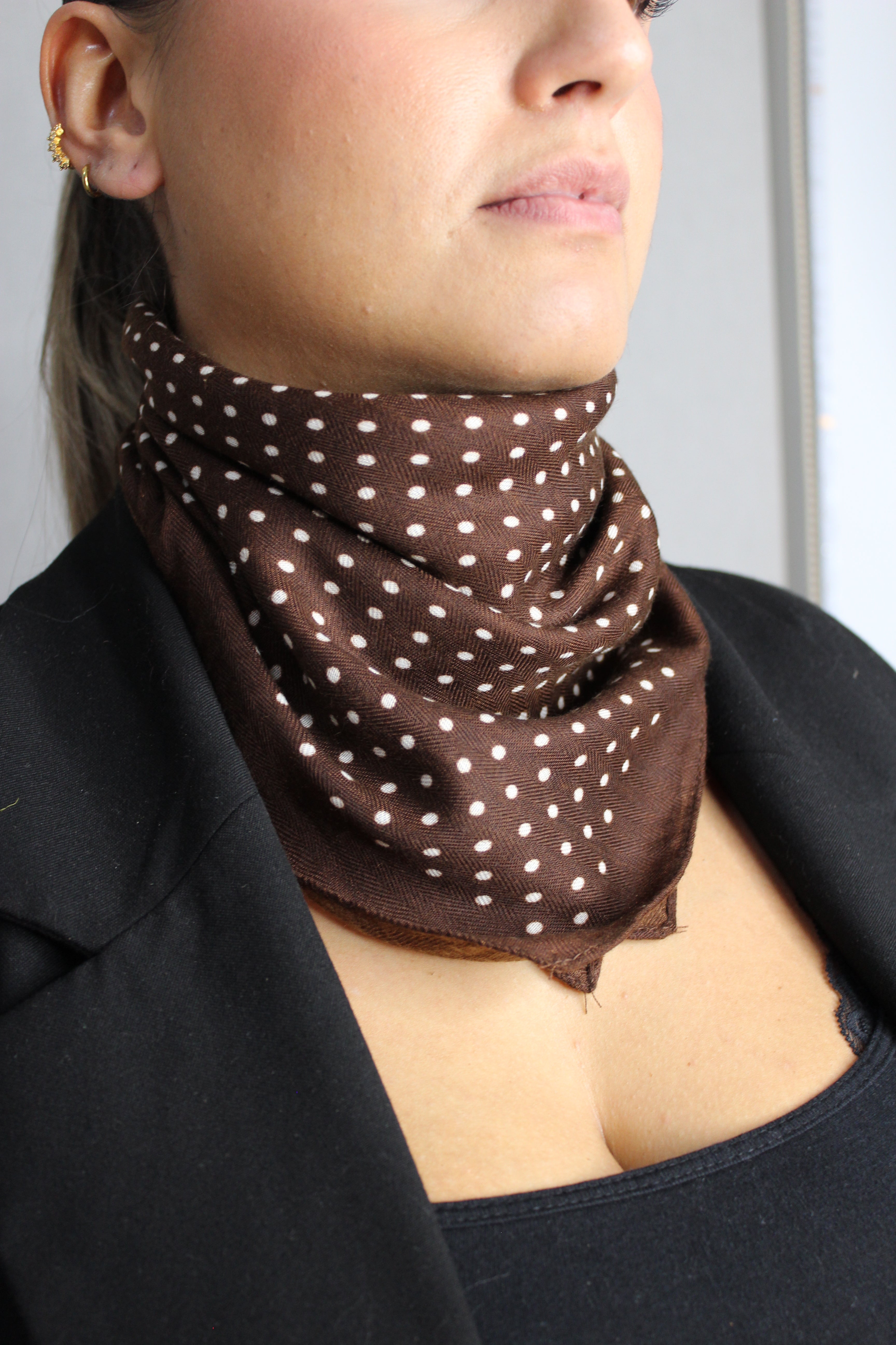 Pañuelo Topos Marron Chocolate